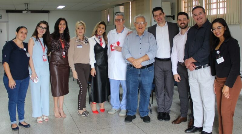Santander promove café da manhã em homenagem aos médicos da Santa Casa de Marília